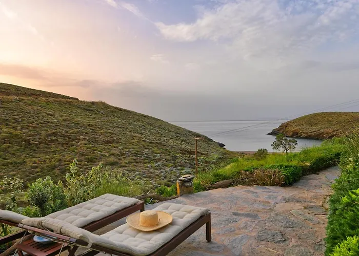 Agelos Beachfront * Korissia (Kea)