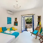 Semesterbostad Agelos Beachfront