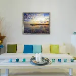 Agelos Beachfront Semesterbostad