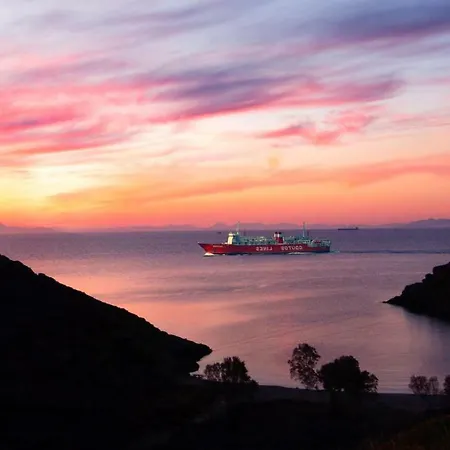 Agelos Beachfront Ferienhaus Korissia (Kea)